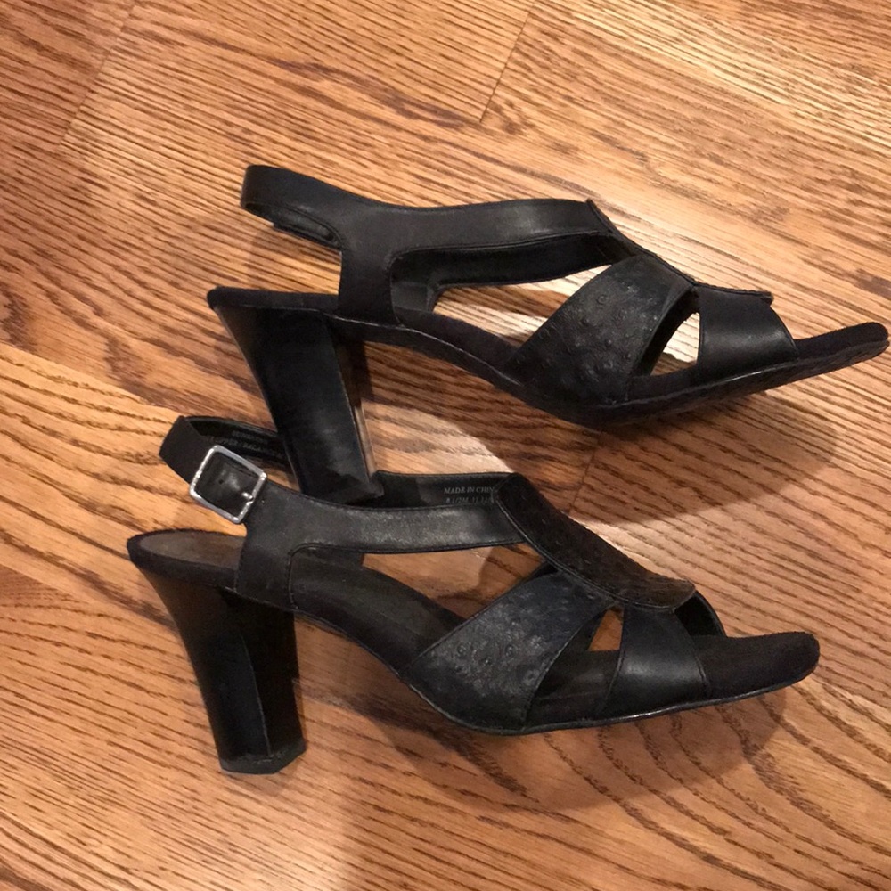 Women’s black leather open toed shoes